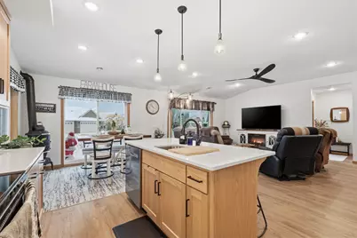 511 Southfork Circle SE, Hutchinson, MN 55350 - Photo 12