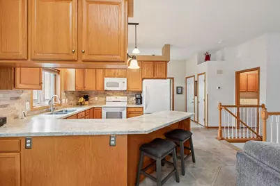 13135 Gamma Way, Apple Valley, MN 55124 - Photo 6