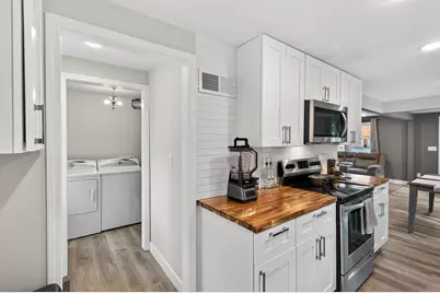 5929 Camden Avenue N, Minneapolis, MN 55430 - Photo 12