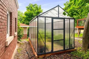 2328 E 3rd St, Duluth, MN 55812 - Photo 34