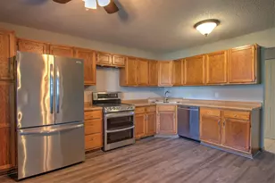 811 98th Ave NW, Coon Rapids, MN 55433 - Photo 4