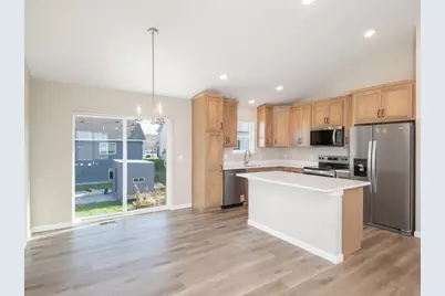 929 Prestwick Drive, Belle Plaine, MN 56011 - Photo 12