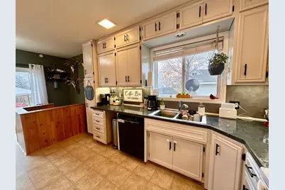 101 Axel Avenue E, Grove City, MN 56243 - Photo 20