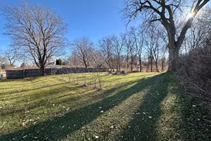 101 Axel Ave E, Grove City, MN 56243 - Photo 12