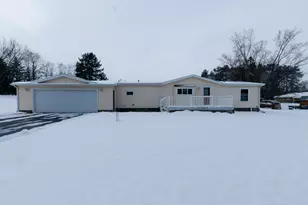 1412 Birchwood Ln, Eau Claire, WI 54703 - Photo 1
