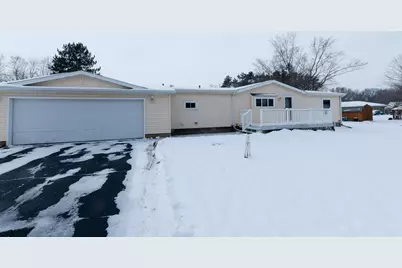1412 Birchwood Lane, Eau Claire, WI 54703 - Photo 2
