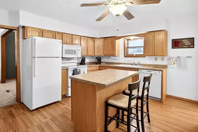 809 S 5th Street, Saint Peter, MN 56082 - Photo 6