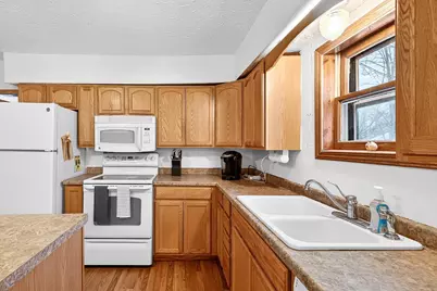 809 S 5th Street, Saint Peter, MN 56082 - Photo 8