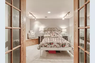 17064 Candlewood Parkway, Eden Prairie, MN 55347 - Photo 46