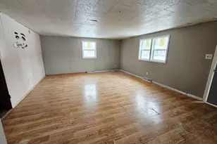 905 6th St, Clarkfield, MN 56223 - Photo 4