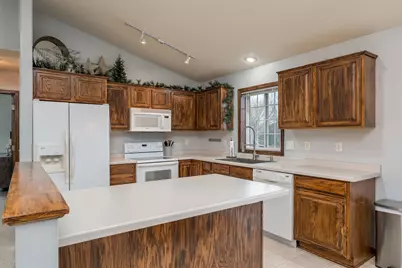 900 10th Street SE, Waseca, MN 56093 - Photo 12