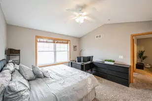 5038 Everest Ln N, Plymouth, MN 55446 - Photo 2