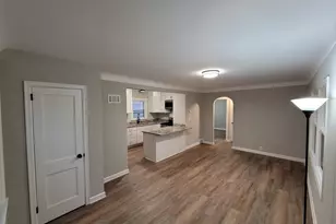 934 Orange Ave E, Saint Paul, MN 55106 - Photo 4