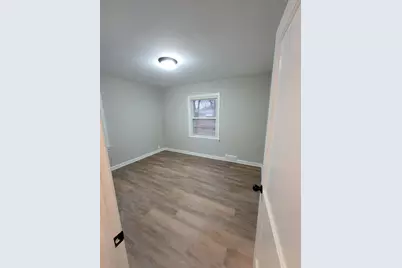 934 Orange Avenue E, Saint Paul, MN 55106 - Photo 10