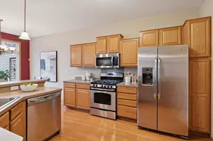 589 Crane Creek Ln, Eagan, MN 55121 - Photo 10