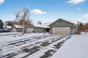 531 Cedar Ct, Taylors Falls, MN 55084 - Photo 2