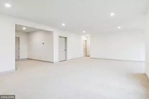 5042 Airlake Draw, Woodbury, MN 55129 - Photo 68