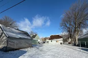 118 E Broadway St, Redwood Falls, MN 56283 - Photo 2