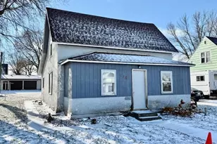 118 E Broadway St, Redwood Falls, MN 56283 - Photo 1