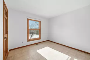 185 Cascade Ct, Chanhassen, MN 55317 - Photo 18