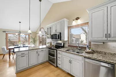 185 Cascade Court, Chanhassen, MN 55317 - Photo 12