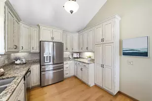 185 Cascade Ct, Chanhassen, MN 55317 - Photo 10