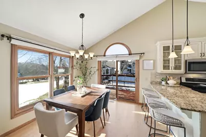 185 Cascade Court, Chanhassen, MN 55317 - Photo 6