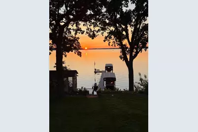 939 Park Avenue, Mahtomedi, MN 55115 - Photo 4