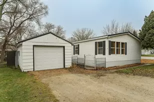 10 Park Dr NW, Eyota, MN 55934 - Photo 2