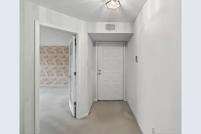 5009 Lake Avenue #201, White Bear Lake, MN 55110 - Photo 10