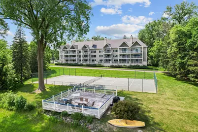 5009 Lake Avenue #201, White Bear Lake, MN 55110 - Photo 4