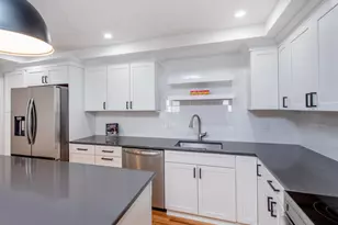 1216 Trailwood S, Hopkins, MN 55343 - Photo 10