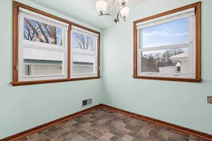 3012 Aquila Ave N, Crystal, MN 55427 - Photo 10