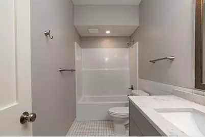 1106 Hawthorne Avenue E, Saint Paul, MN 55106 - Photo 20