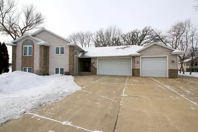 720 Tyler Street SW, Hutchinson, MN 55350 - Photo 1