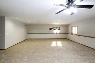 720 Tyler St SW, Hutchinson, MN 55350 - Photo 22