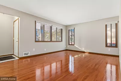 2451 Wimbledon Bay, Woodbury, MN 55125 - Photo 4