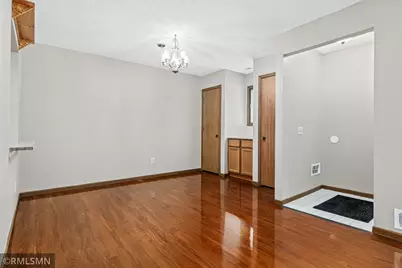2451 Wimbledon Bay, Woodbury, MN 55125 - Photo 2