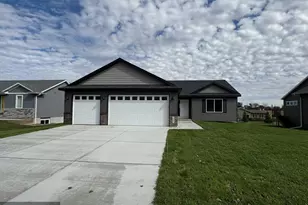 320 Falcon Run, Eagle Lake, MN 56024 - Photo 2