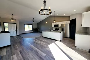 320 Falcon Run, Eagle Lake, MN 56024 - Photo 8