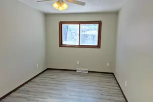 312 12th Ave NW, Waseca, MN 56093 - Photo 10