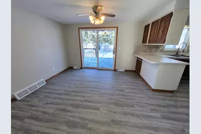 312 12th Avenue NW, Waseca, MN 56093 - Photo 4