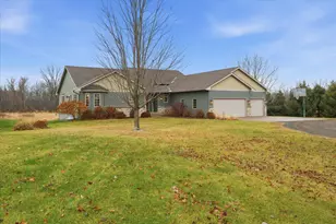 30190 Quandam Ln, Center City, MN 55012 - Photo 2