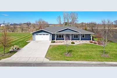 951 Cedar Avenue E, Hector, MN 55342 - Photo 1