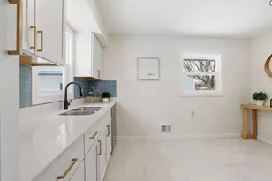 6951 11th St N, Oakdale, MN 55128 - Photo 10