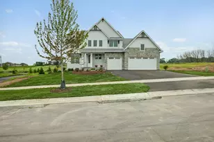 9733 8th St N, Lake Elmo, MN 55042 - Photo 2