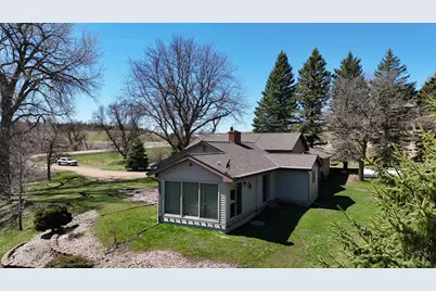 45722 County Road 15, Windom, MN 56101 - Photo 2