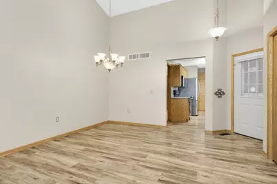 7147 Ivy Ridge Court, Lino Lakes, MN 55014 - Photo 8