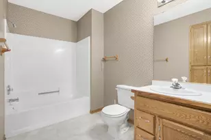 7147 Ivy Ridge Ct, Lino Lakes, MN 55014 - Photo 14