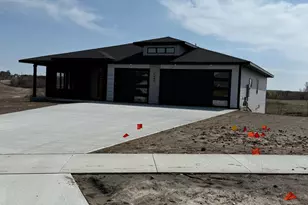 4904 Noble Dr NW, Rochester, MN 55901 - Photo 2